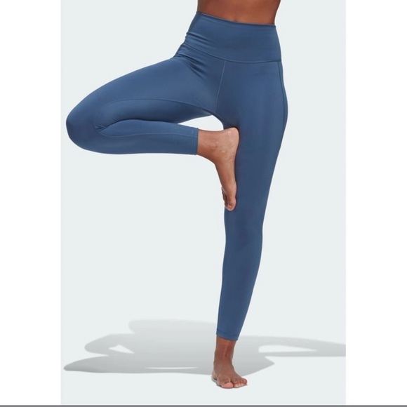 adidas Pants - Adidas Yoga Seas  7/8L High Rise, Tight Fit, Yoga Studio